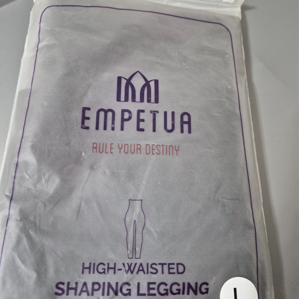 Empetua Black High-Waisted Shaping Legging
